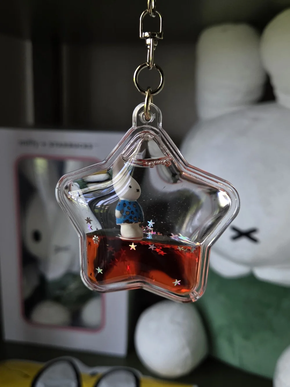 Miffy Star-Shaped Red Liquid Keychain - Kids Accessory